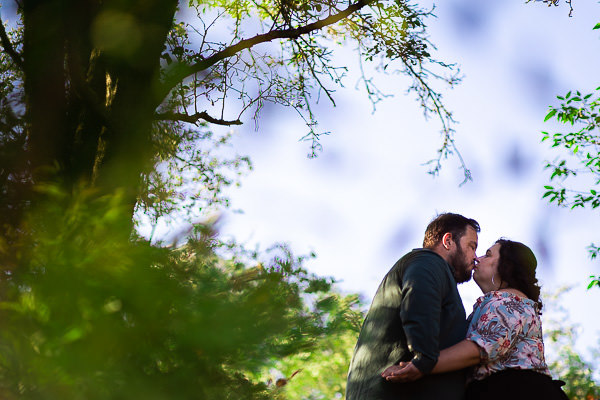 Couple qui s’embrasse à Lyon