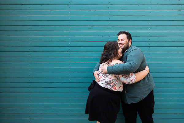 Photo de couple dans les rues de Lyon