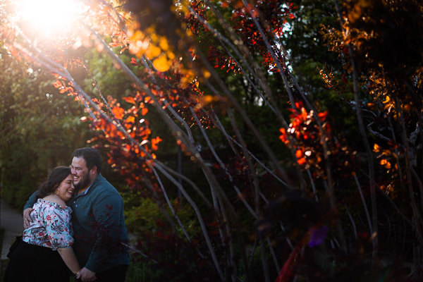 Shooting photo de couple au coucher de soleil à Lyon