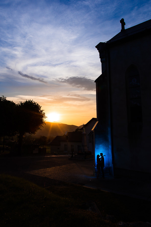 Photo de couple au coucher de soleil