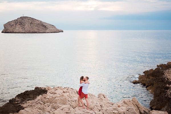 Marseille, séance photo de couple à la baie des singes