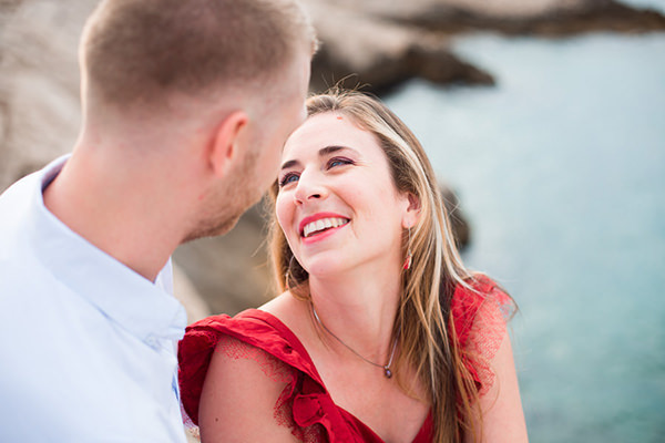 Shooting photo de couple à la baie des singes à Marseille
