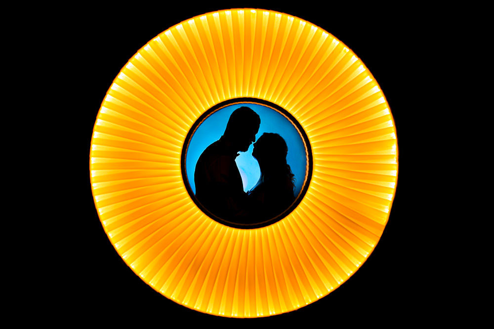 Photo de couple de nuit sur un mariage à Lyon