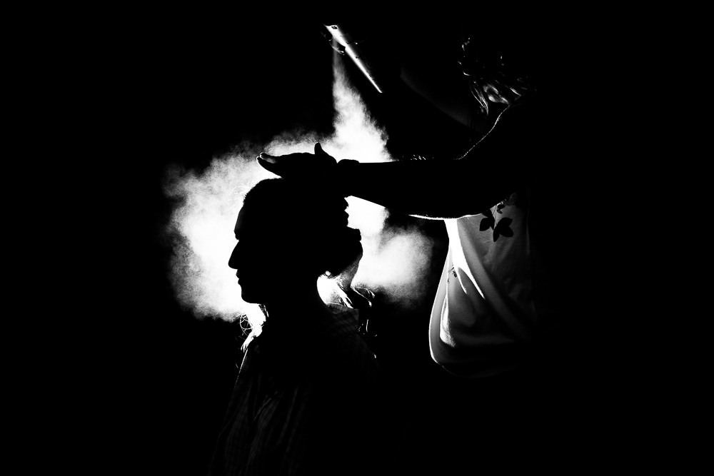 Photo lors des préparatifs de mariage au domaine de Grand-Maison