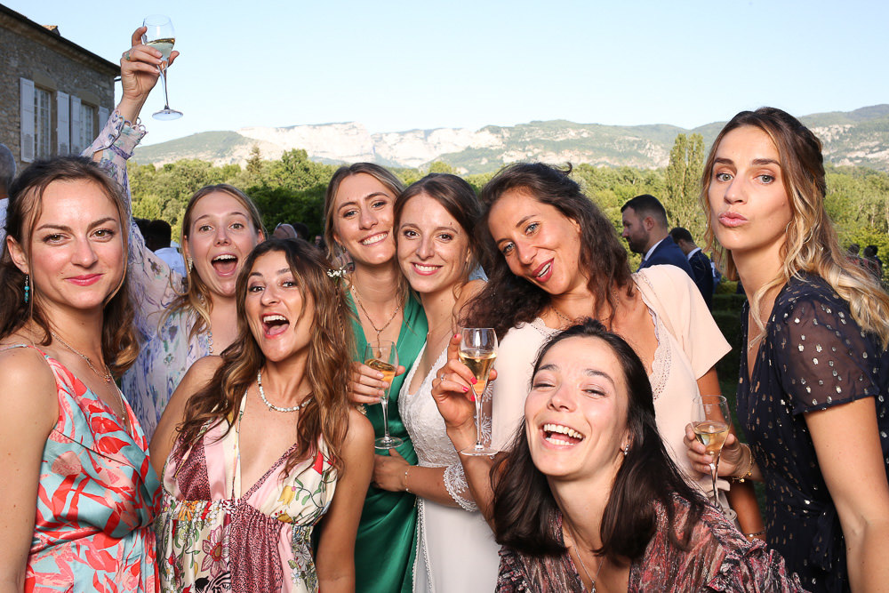 Photobooth lors d'un mariage au domaine de la Chartrognière